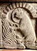 Bild: 9007705 (9007705.jpg). Motiv: fyrfoting med korsgloria (Agnus Dei ?). Foto: Lennart Karlsson